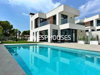 Maison à Golf Bahía. Villa independiente de lujo con vistas al mar