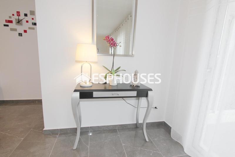 Foto f7701d4a-5d1f-4e24-ae58-341617534072. Casa villa privada moderna de lujo en una sola planta con piscina privada en Busot