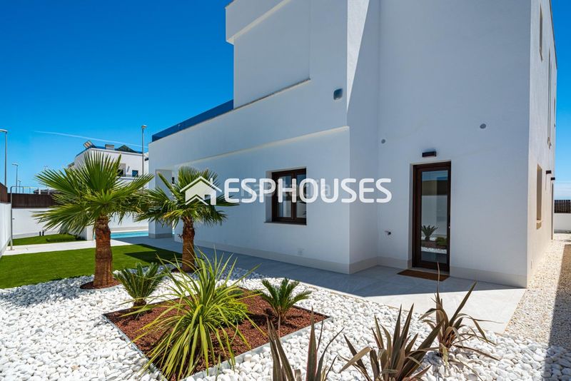 Foto 145695ee-4681-430d-9840-3c424eeb08fd. Casa amb aparcament piscina a Desamparados - Hurchillo - Torremendo Orihuela