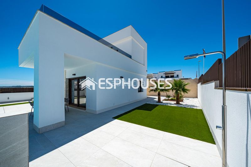 Foto 926bc100-537d-46b1-8672-2e4062327da5. Casa amb aparcament piscina a Desamparados - Hurchillo - Torremendo Orihuela