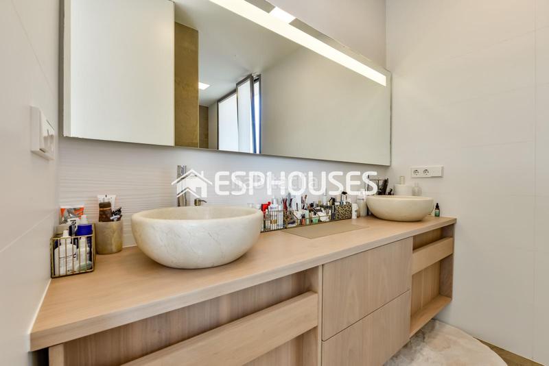 Foto 0a669b50-b197-4363-b12a-c442b06f7cd4. Casa amb calefacció aparcament piscina a Golf Bahía Finestrat