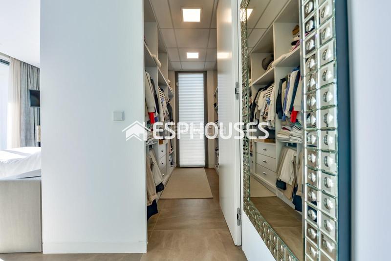 Foto 19e96d69-e474-44b9-a2b0-92cd51d7cdd9. Casa amb calefacció aparcament piscina a Golf Bahía Finestrat