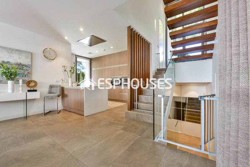 Foto 4dd99d0c-af86-4e00-b7ba-47f122c074ae. Casa amb calefacció aparcament piscina a Golf Bahía Finestrat