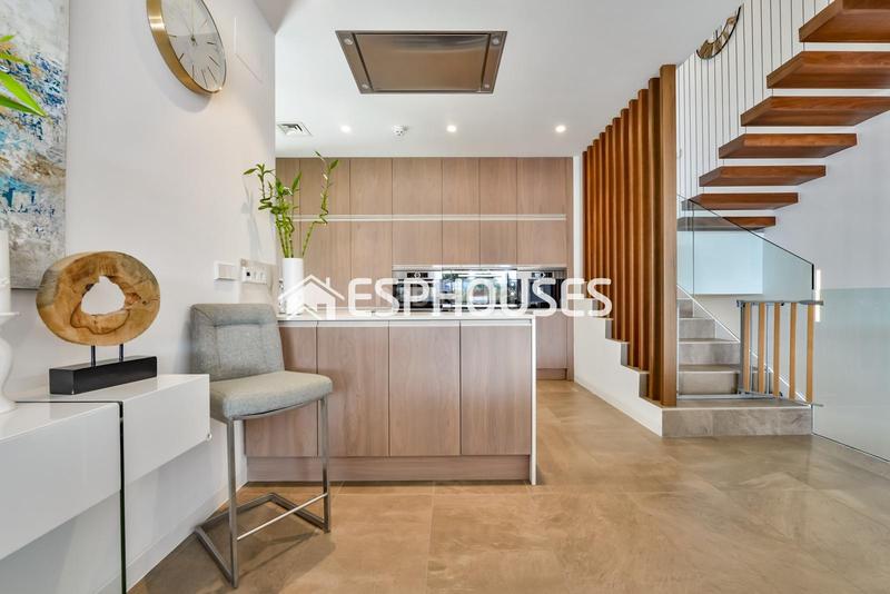 Foto 5531afef-8cb2-49d4-ad2d-b112013bfa27. Casa amb calefacció aparcament piscina a Golf Bahía Finestrat