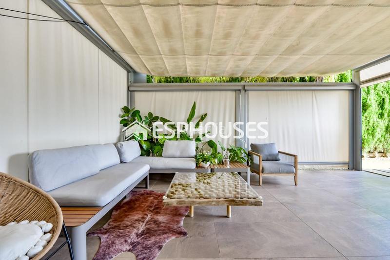 Foto 59a61ed4-f8a2-4037-84ee-786ff14b1d0f. Casa amb calefacció aparcament piscina a Golf Bahía Finestrat