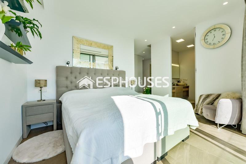 Foto 5d635a43-0012-4e1e-9d14-4d3ad70d0046. Casa amb calefacció aparcament piscina a Golf Bahía Finestrat