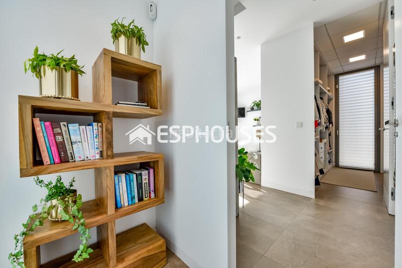 Foto 78e5cd43-6b22-4f55-8786-640bd89a326f. Casa amb calefacció aparcament piscina a Golf Bahía Finestrat