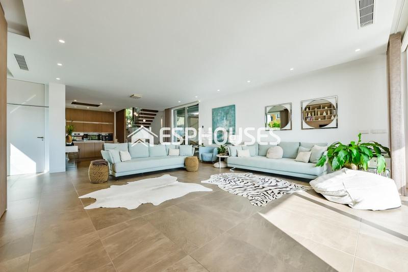 Foto 82339374-7b8b-48ef-983f-78e287be571d. Casa amb calefacció aparcament piscina a Golf Bahía Finestrat