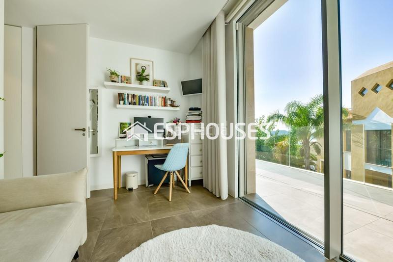 Foto b3ef8038-0ad9-4c13-af32-d18978f6241e. Casa amb calefacció aparcament piscina a Golf Bahía Finestrat