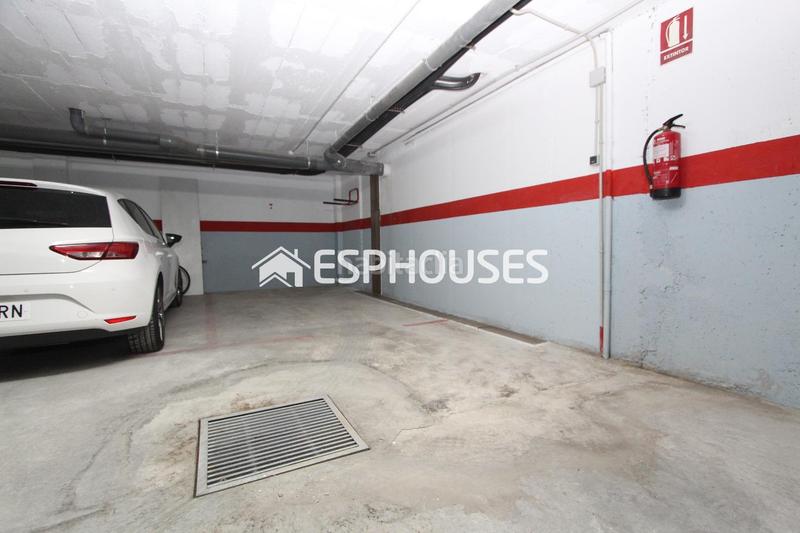 Foto 6624b104-bc8e-4f27-86ce-5bdad86867f1. Car parking in Pueblo Guardamar del Segura