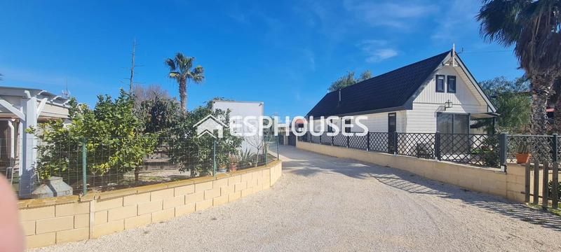 Foto 1b5ddb5e-fa87-4a24-ba32-d2b79528315c. Terreno residencial terreno con chalet en la hoya daimes en Elche / Elx