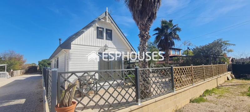 Foto f23105a3-367a-418f-b760-411777185a81. Terreno residencial terreno con chalet en la hoya daimes en Elche / Elx