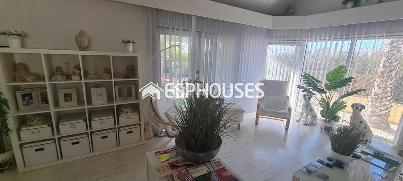 Foto f753a9e8-a332-4bd6-a333-ce440ac46f3f. Terreno residencial terreno con chalet en la hoya daimes en Elche / Elx