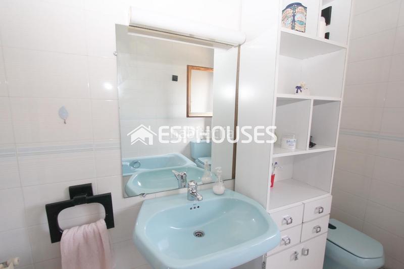 Foto 06c4cc4c-39e8-4875-bed4-e5b4e6ec96e6. Casa con riscaldamento parcheggio piscina in Varadero Nucia (la)