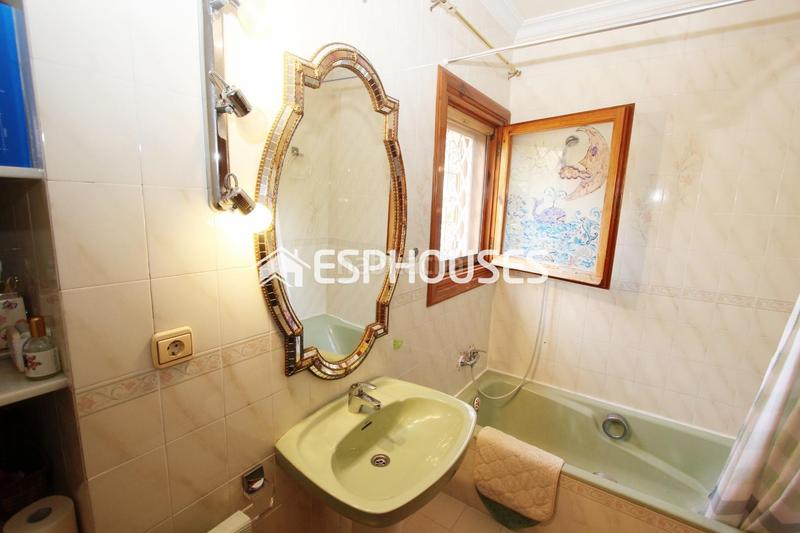 Foto 254a2893-38e4-4f7c-8b9a-5d11228231f6. Casa con riscaldamento parcheggio piscina in Varadero Nucia (la)