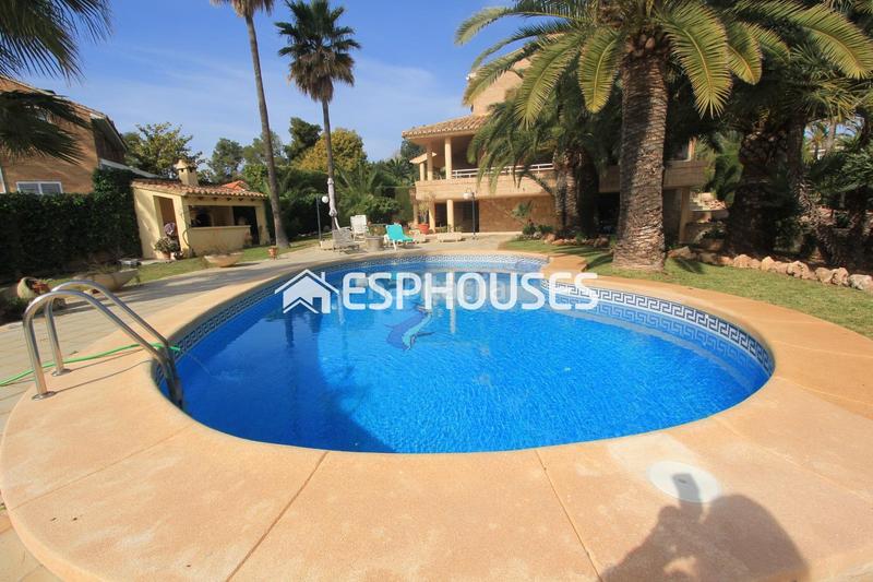 Foto bf8cf2fe-1324-4c68-affe-c39e4ebb3882. Casa con riscaldamento parcheggio piscina in Varadero Nucia (la)