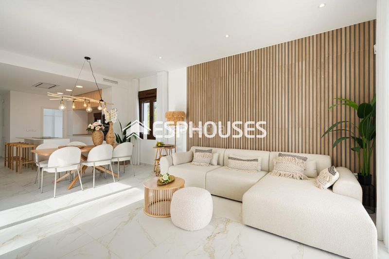 Foto 4592920a-a0fd-44ad-8833-76738cbd1873. Casa amb aparcament piscina a Casco urbano Polop