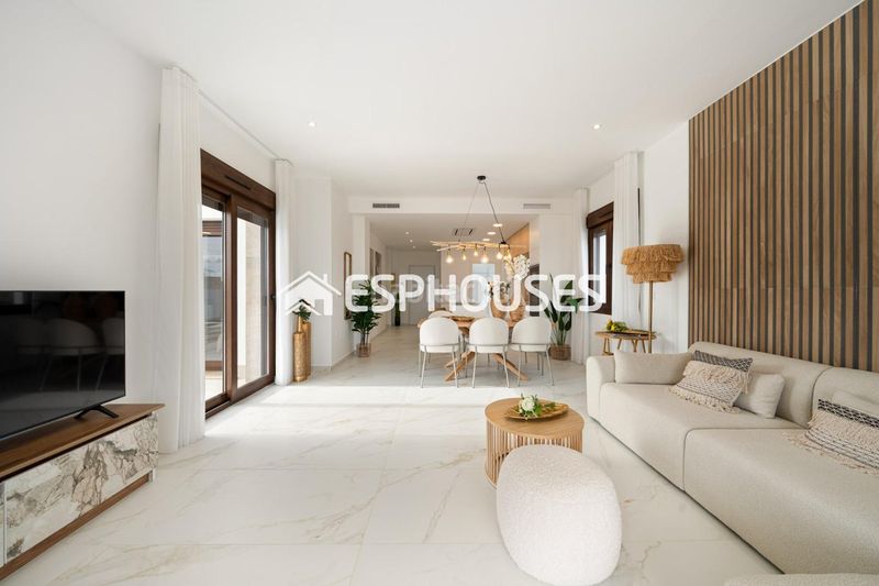 Foto dadbe8cf-b41c-411f-a3b7-b880e672c99a. Casa amb aparcament piscina a Casco urbano Polop