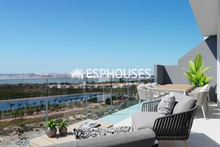 Semi detached house in Los Balcones-Los Altos. Adosado de obra nueva, en planta alta, en los balcones, torrevie