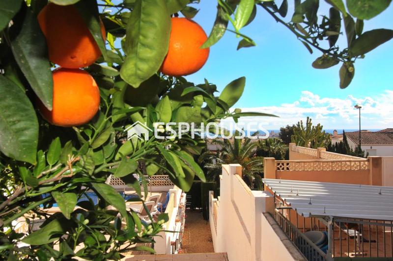 Foto 07509ce6-b0f9-4659-a8d5-1cd1c59fbf6f. Casa con riscaldamento parcheggio piscina in El Tossal-Bello Horizonte Nucia (la)