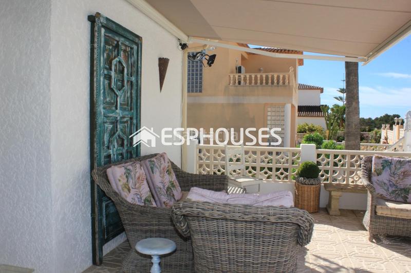 Foto 10aa0847-5c46-4c56-876d-1137c92595e7. Casa con riscaldamento parcheggio piscina in El Tossal-Bello Horizonte Nucia (la)