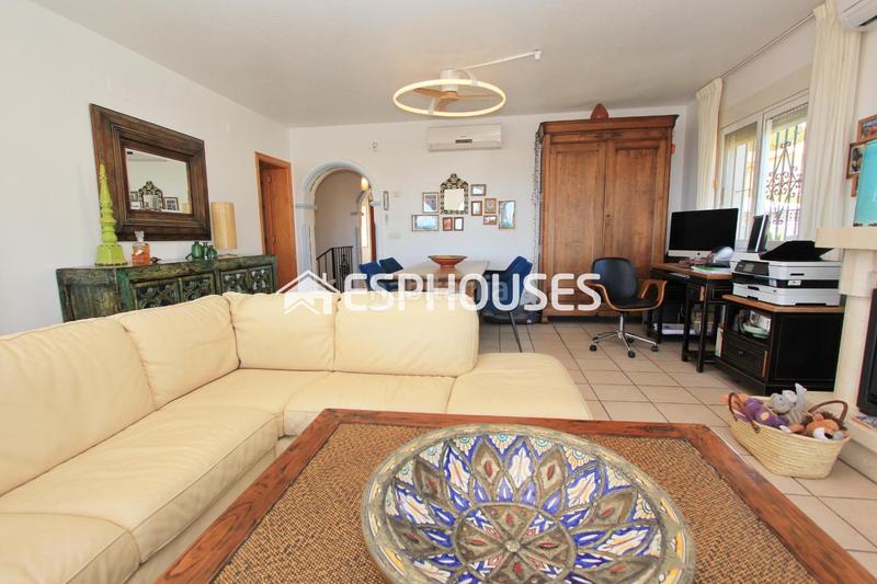 Foto 85069aa1-a77b-43ef-b7e4-36c1e699b299. Casa con riscaldamento parcheggio piscina in El Tossal-Bello Horizonte Nucia (la)