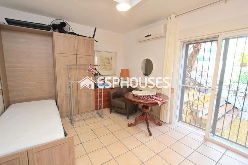 Foto cd643b87-3e04-48cb-a854-4fef69c58957. Casa con riscaldamento parcheggio piscina in El Tossal-Bello Horizonte Nucia (la)