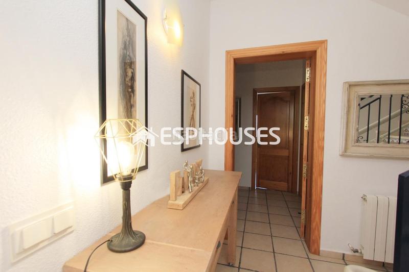 Foto f5196131-b5fc-4561-a9a0-d0512df54d3e. Casa con riscaldamento parcheggio piscina in El Tossal-Bello Horizonte Nucia (la)