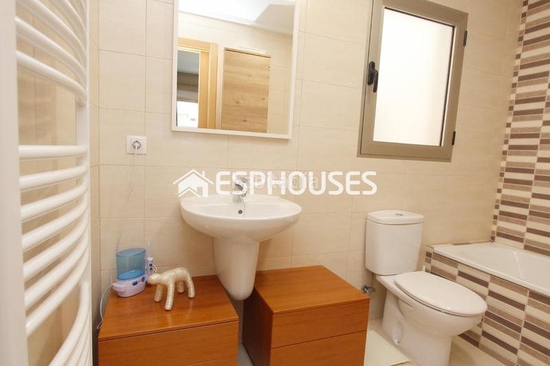 Foto 79cd866e-c571-42ef-8537-3e9a42f258d5. Piso apartamento muy céntrico con plaza de parkingquotúltimo precioquot en Altea