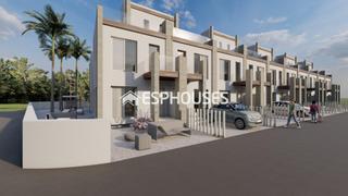 House in Monte y Mar. Adosado triplex con solarium privado, sótano y piscina comunitar