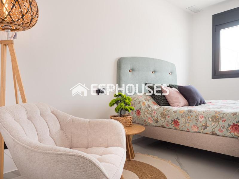 Foto 5a2ef98a-bffe-4aa0-abf0-67b524d9071e. Semi detached house with parking pool in San Pedro del Pinatar San Pedro del Pinatar