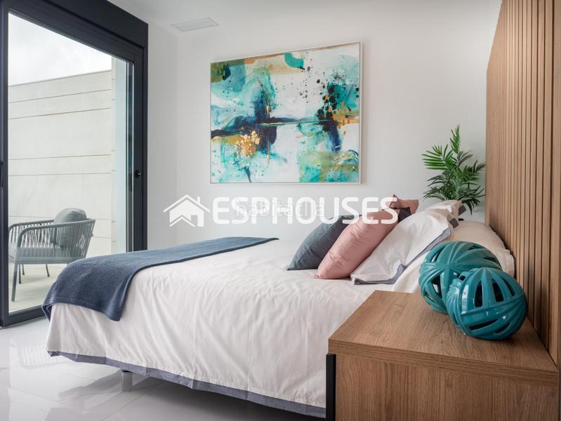 Foto 8f909d61-a51f-4e22-b5ce-051ee693310e. Semi detached house with parking pool in San Pedro del Pinatar San Pedro del Pinatar