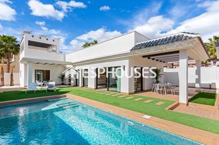 Maison à Rojales. Villa en ciudad quesada