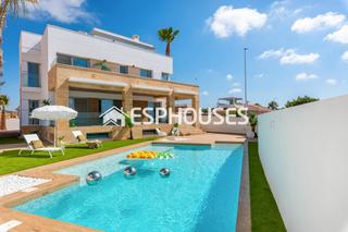Maison à Rojales. Villa de lujo en ciudad quesada