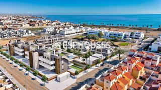 Attique à El Mojón. Apartamento en torre de la horadada a poca distancia de la playa