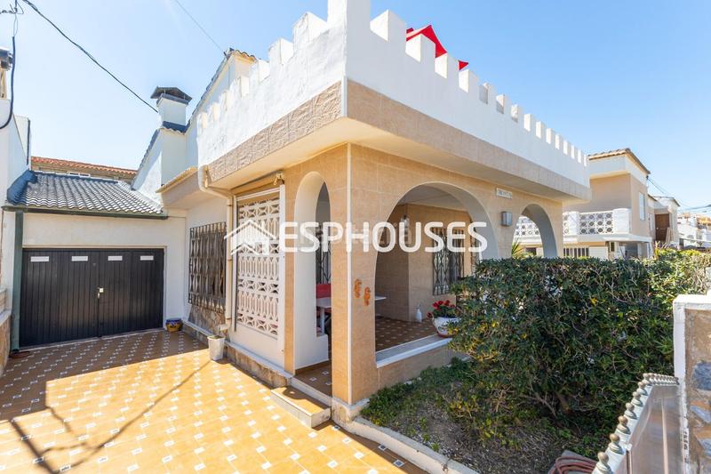 Foto 20080f48-2904-4fb0-a878-e805a3751a88. Maison avec parking dans Los Europeos Torrevieja