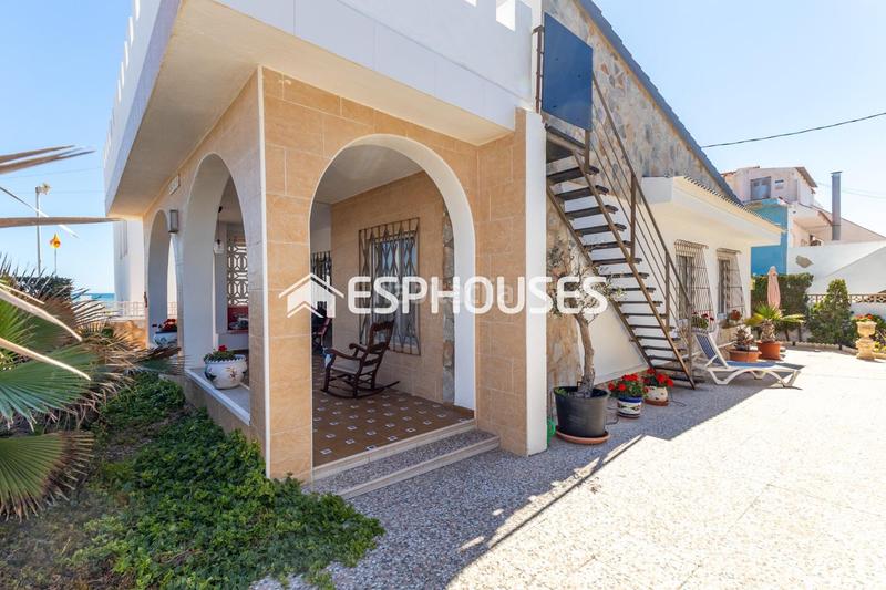 Foto 484acfe7-5da9-4ed8-9115-0d1ecce84ede. Maison avec parking dans Los Europeos Torrevieja