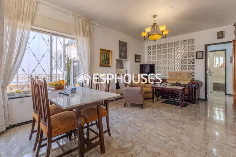 Foto 6c0b4c59-e5b7-411d-b62b-5acc637175af. Maison avec parking dans Los Europeos Torrevieja