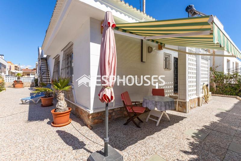 Foto 8349da92-acfb-43cd-a91f-e552dc618baa. Maison avec parking dans Los Europeos Torrevieja