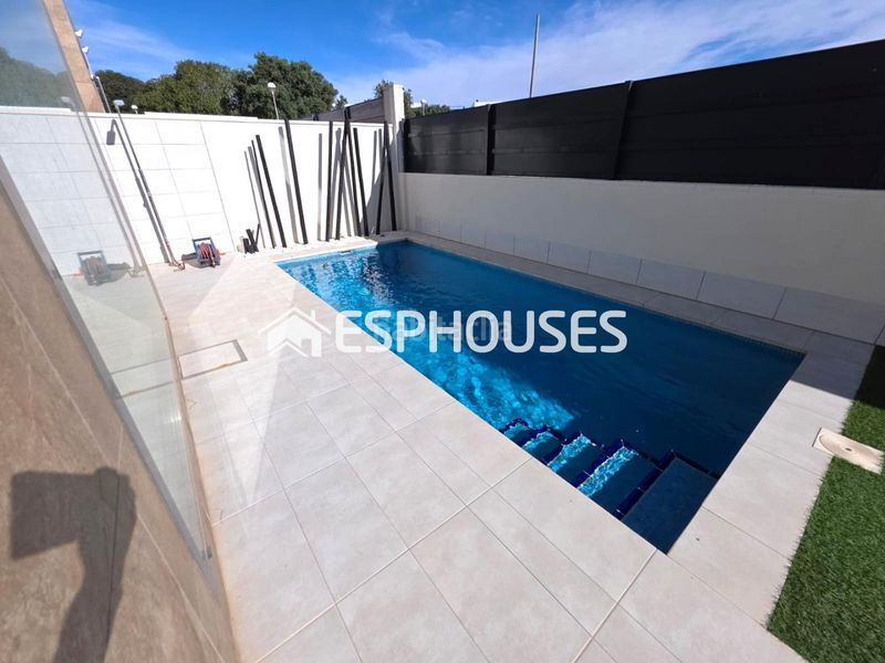 Foto 1dd1ea9c-4821-403c-9bb8-3fd32a35256e. Casa amb aparcament piscina a Rojales