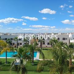 Haus in Torre de la Horadada. Precioso bungalow muy cerca de la playa