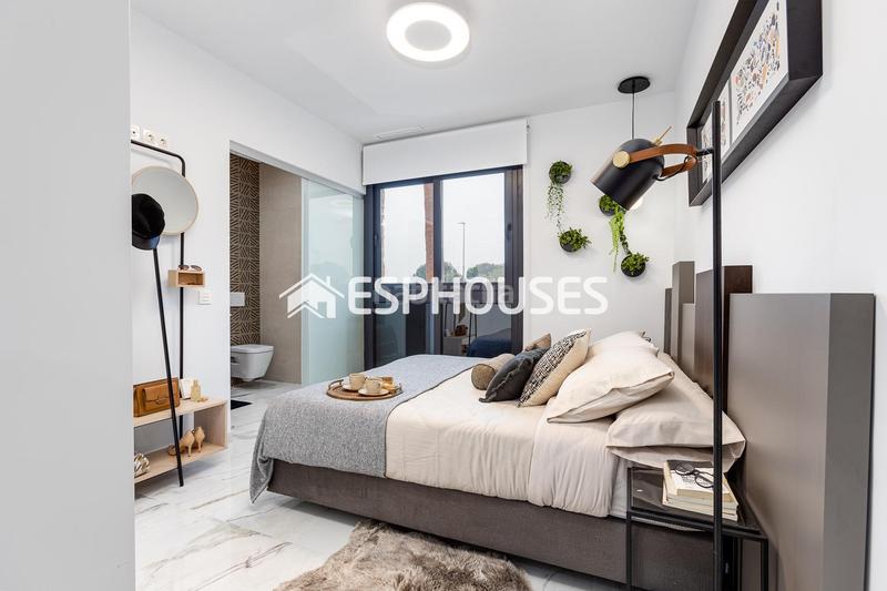 Foto 0da0531d-ff0d-4534-846f-e9b2cc38ea8d. Apartament amb aparcament piscina a San Miguel de Salinas