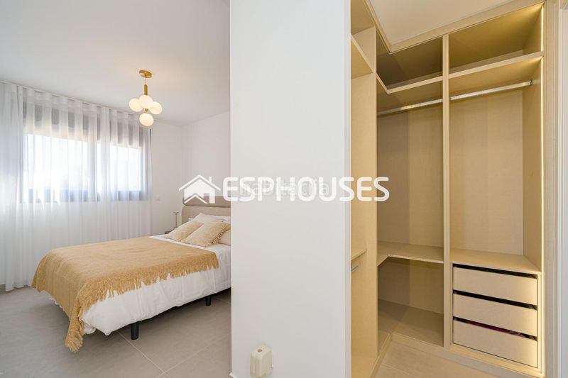 Foto 9819e1b2-1e76-48f7-b689-ad8457cb7286. Apartament amb calefacció aparcament piscina a Centro Urbano Vila Joiosa (la)