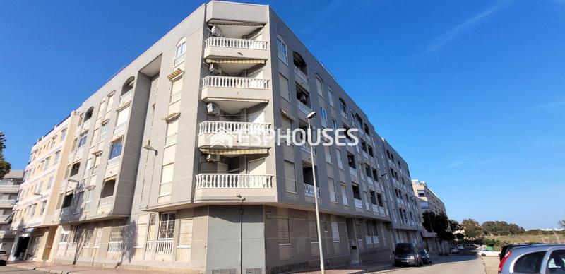 Foto 842e2b2e-0571-4f28-b90f-28973901be3d. Apartament amb piscina a Las Viñas Guardamar del Segura