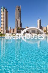Apartamento en Playa Poniente. Apartamento en la cala benidorm con piscina, gimnasio, padel, y