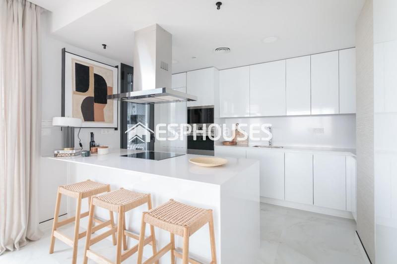 Foto e3fe4ef7-ec9e-4af6-b1fb-4dac30b09606. Piccolo appartamento con parcheggio piscina in Playa Poniente Benidorm