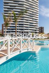 Apartamento en Playa Poniente. Apartamento en la cala benidorm con piscina, gimnasio, padel, y