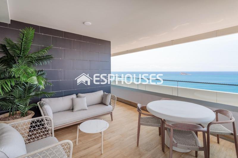 Foto 896c09af-b799-407f-9669-9b78da6f3604. Apartament amb aparcament piscina a Playa Poniente Benidorm