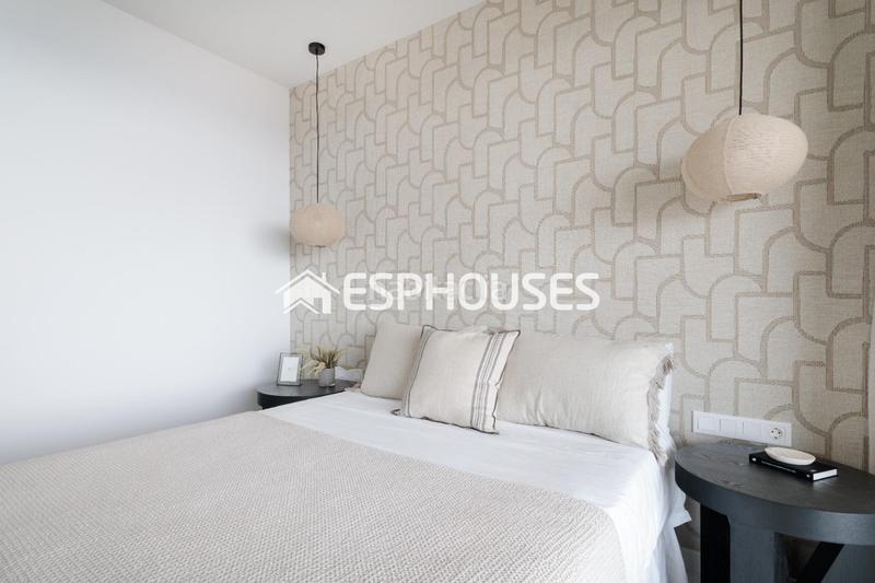Foto ea723abc-45d2-4b1c-8bc8-576e1f6406bc. Apartament amb aparcament piscina a Playa Poniente Benidorm