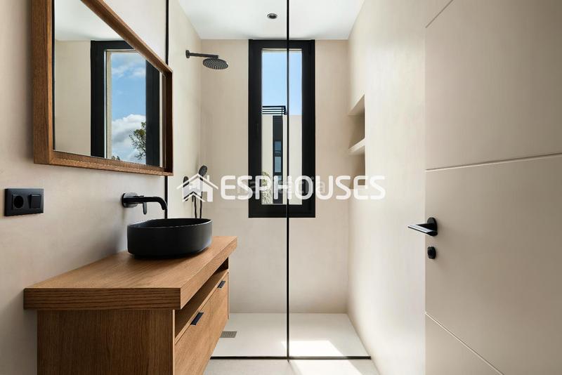 Foto c2a3d205-07c1-4102-8804-23e4d3a366b5. Casa amb aparcament piscina a Varadero Nucia (la)